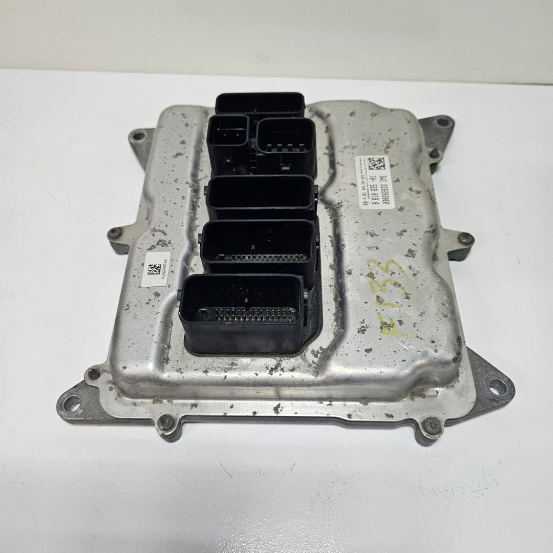 2011-2012 BMW F30 F31 N20 120i Engine Control Unit DME 8610635 OEM
