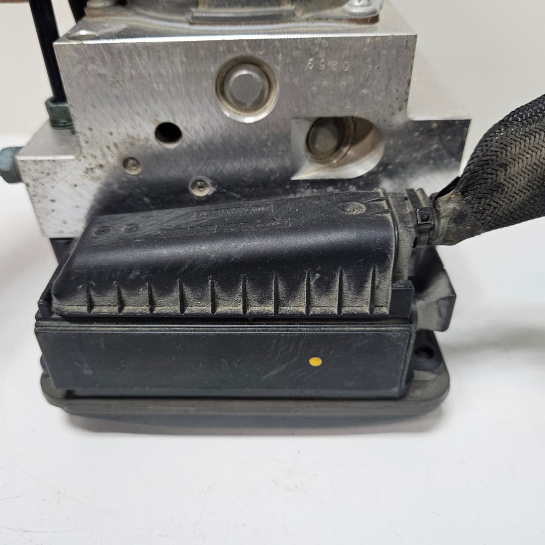 OEM BMW 5 Series F10 F11 ABS Hydraulic Unit Pump 6860154