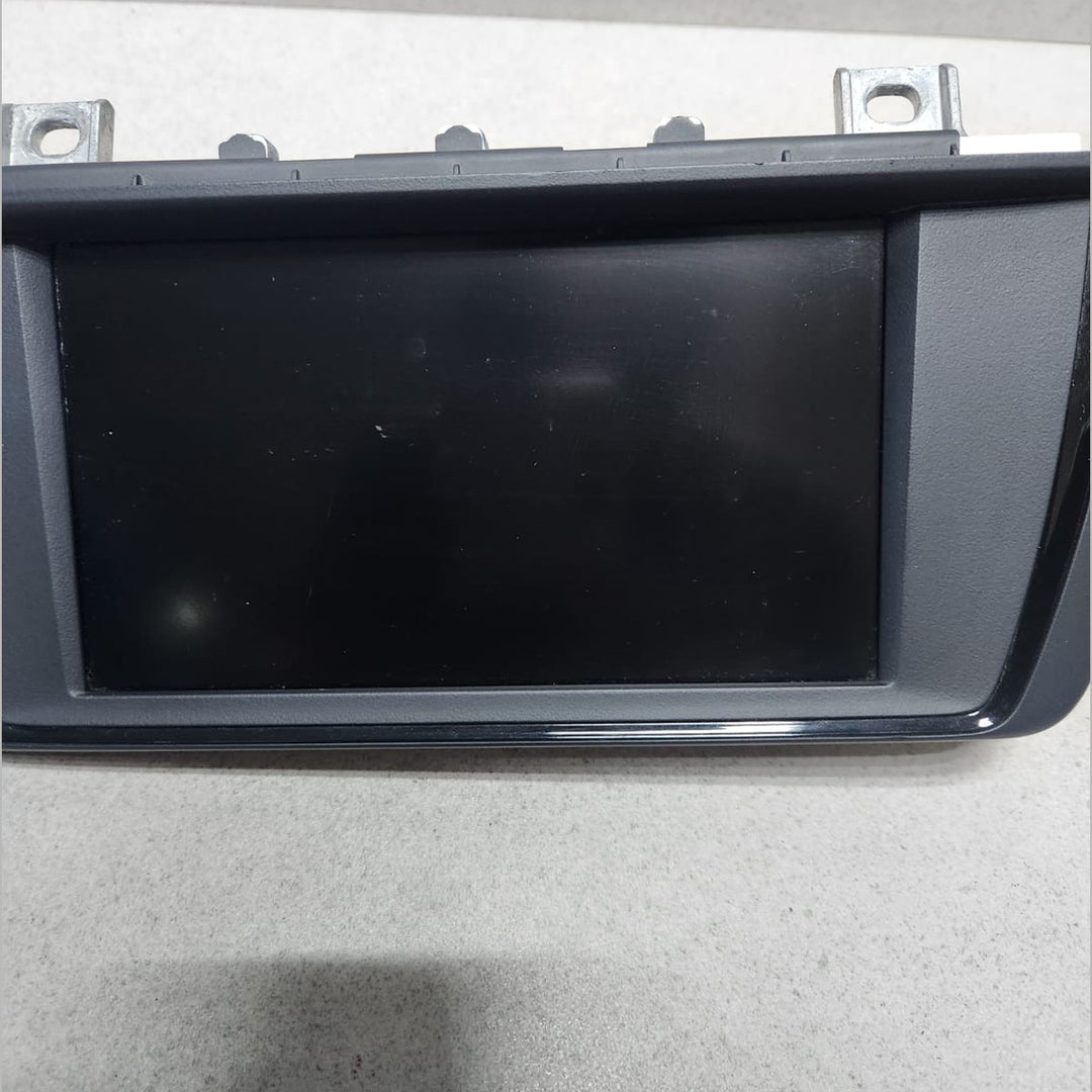 2012-2014 BMW 1 Series F20 F21 Dashboard Display Screen 9262752