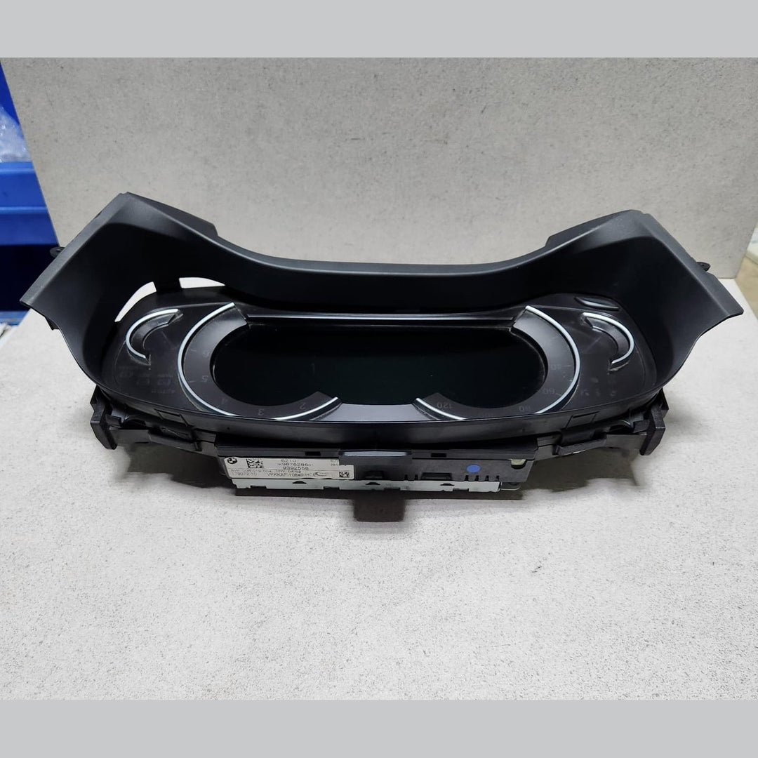2017-2020 BMW 530i Instrument Cluster 9392558 G01 G12 G30 G32 G38 530E and 740E