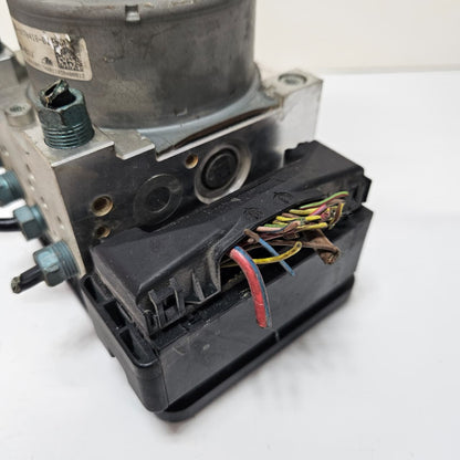 2014-2016 BMW F30 328i,328i ABS Anti-Lock Brake Pump Module 6870912 USED
