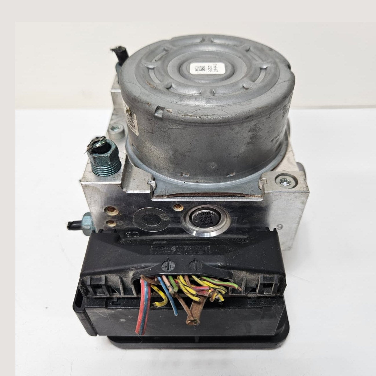 2014-2016 BMW F30 328i,328i ABS Anti-Lock Brake Pump Module 6870912 USED