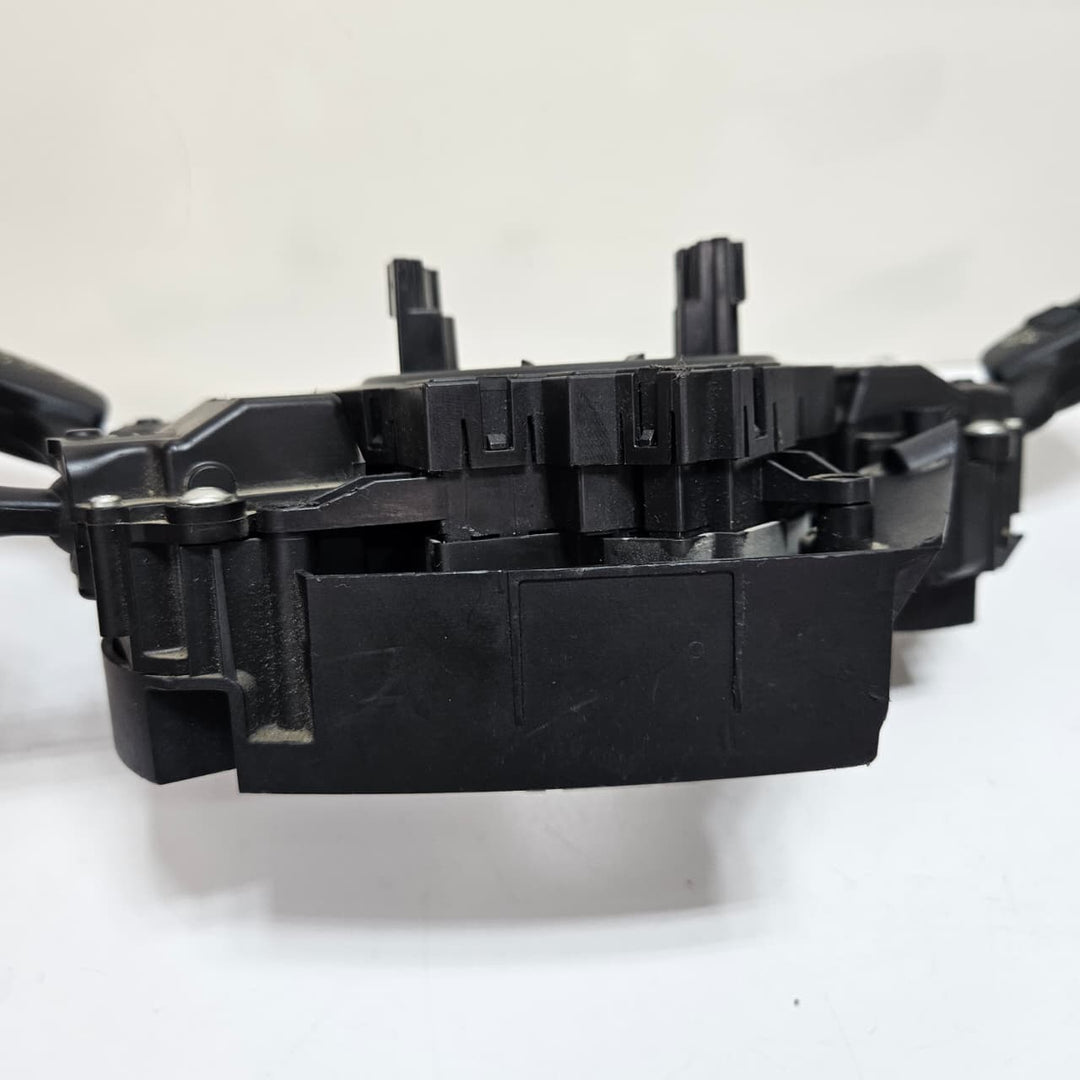 2008-2010 BMW 5 Series E60 E61 E63 535i Steering Column Switch 9204505