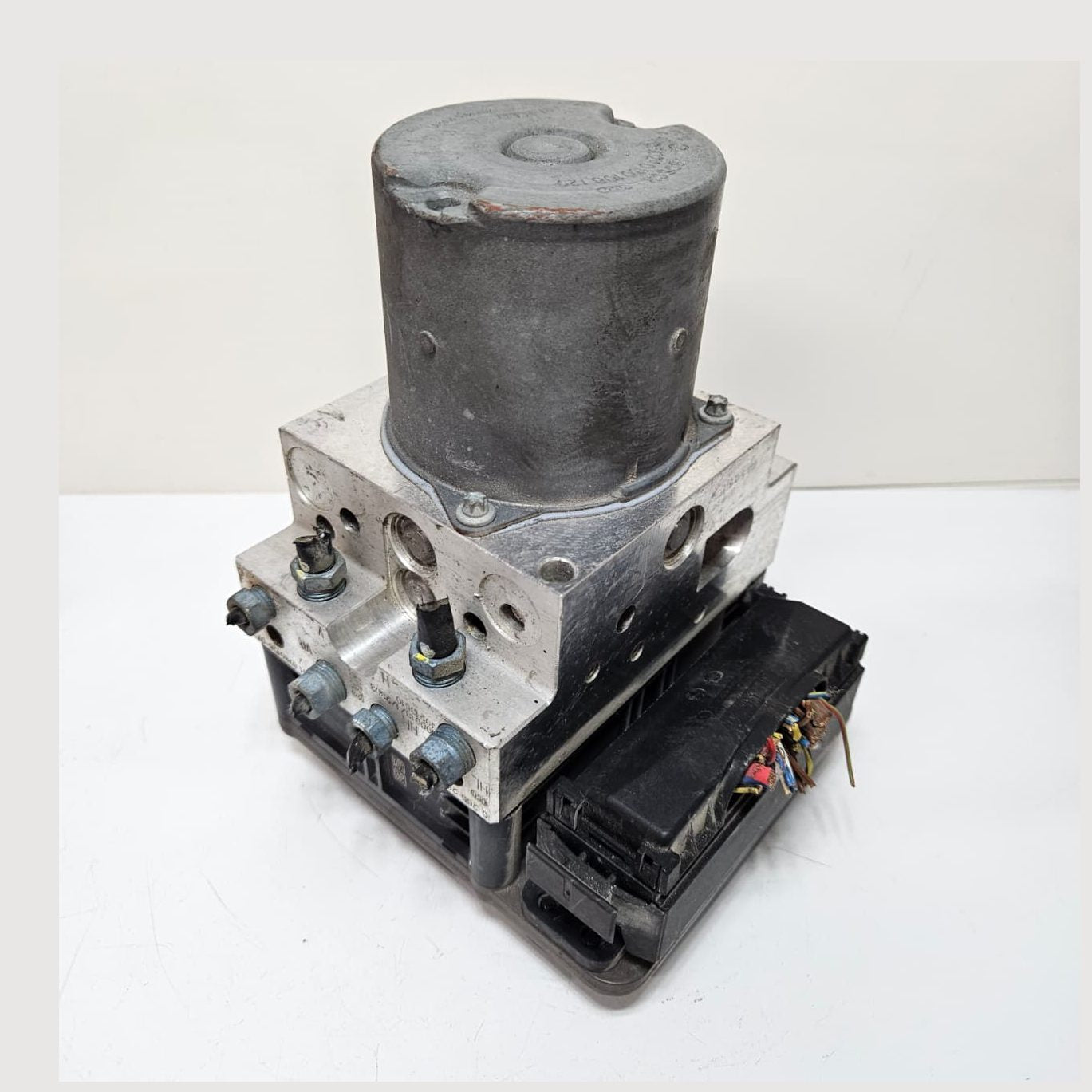 2011-2014 BMW X5 X6 E70 E71 ABS Brake Pump Module 6798284 USED