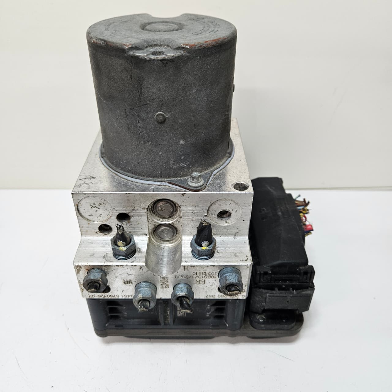 2011-2014 BMW X5 X6 E70 E71 ABS Brake Pump Module 6798284 USED