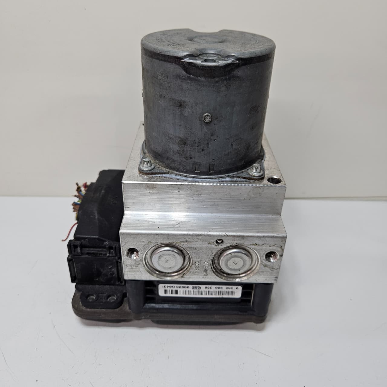 2011-2014 BMW X5 X6 E70 E71 ABS Brake Pump Module 6798284 USED
