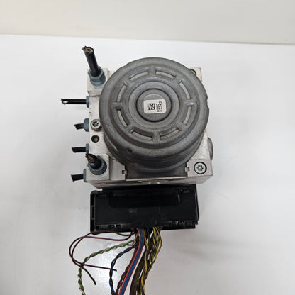 2013-2020 BMW 3 4 Series F32 F33 F36 320i ABS Control Module 6868639-6868640
