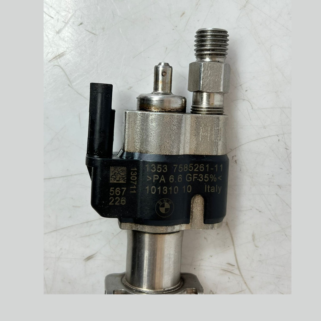 BMW 335 535 550 750 N54 N63 Fuel Injector Index 11 OEM (7585261-11)