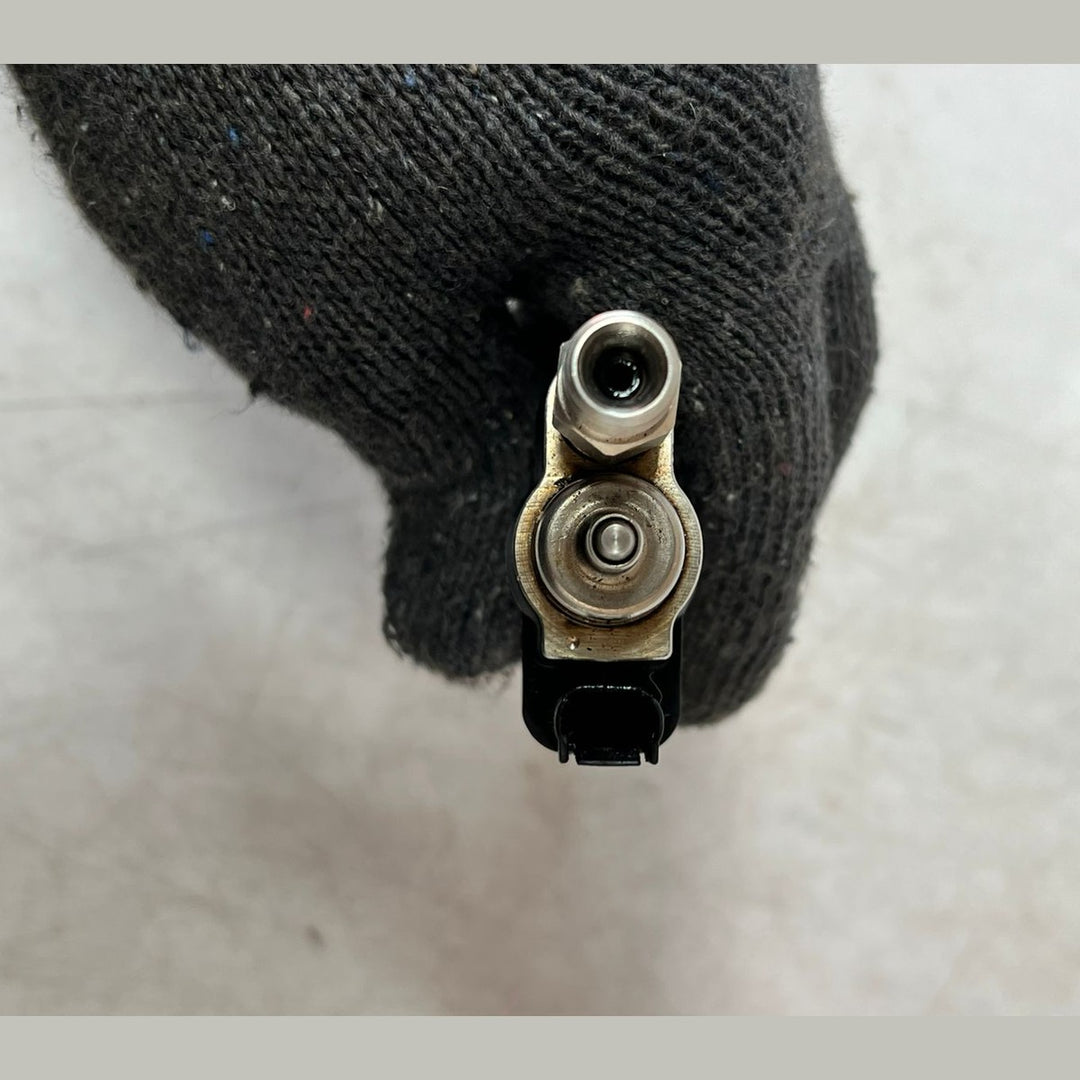 BMW 335 535 550 750 N54 N63 Fuel Injector Index 11 OEM (7585261-11)