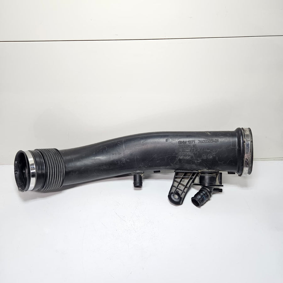 2014-2018 BMW 640i 740i X5 X6 X4 xDrive Engine Air Intake Duct 7605585 USED