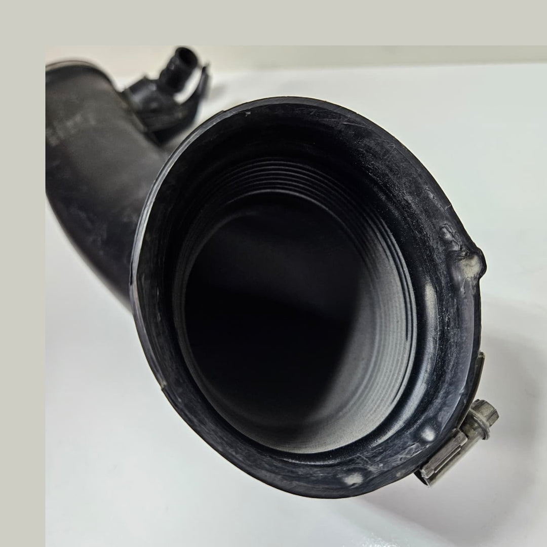 2014-2018 BMW 640i 740i X5 X6 X4 xDrive Engine Air Intake Duct 7605585 USED