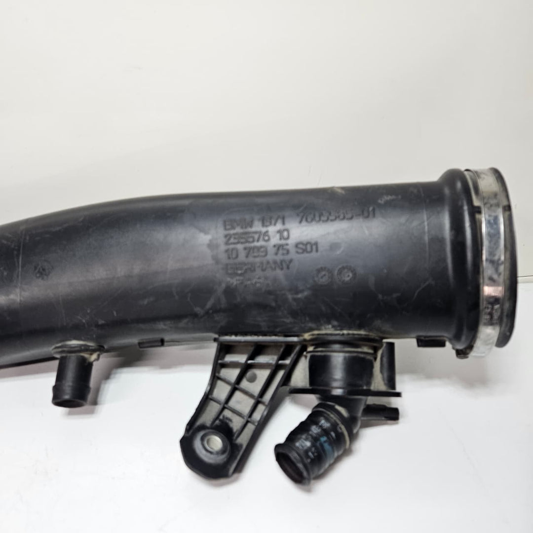 2014-2018 BMW 640i 740i X5 X6 X4 xDrive Engine Air Intake Duct 7605585 USED