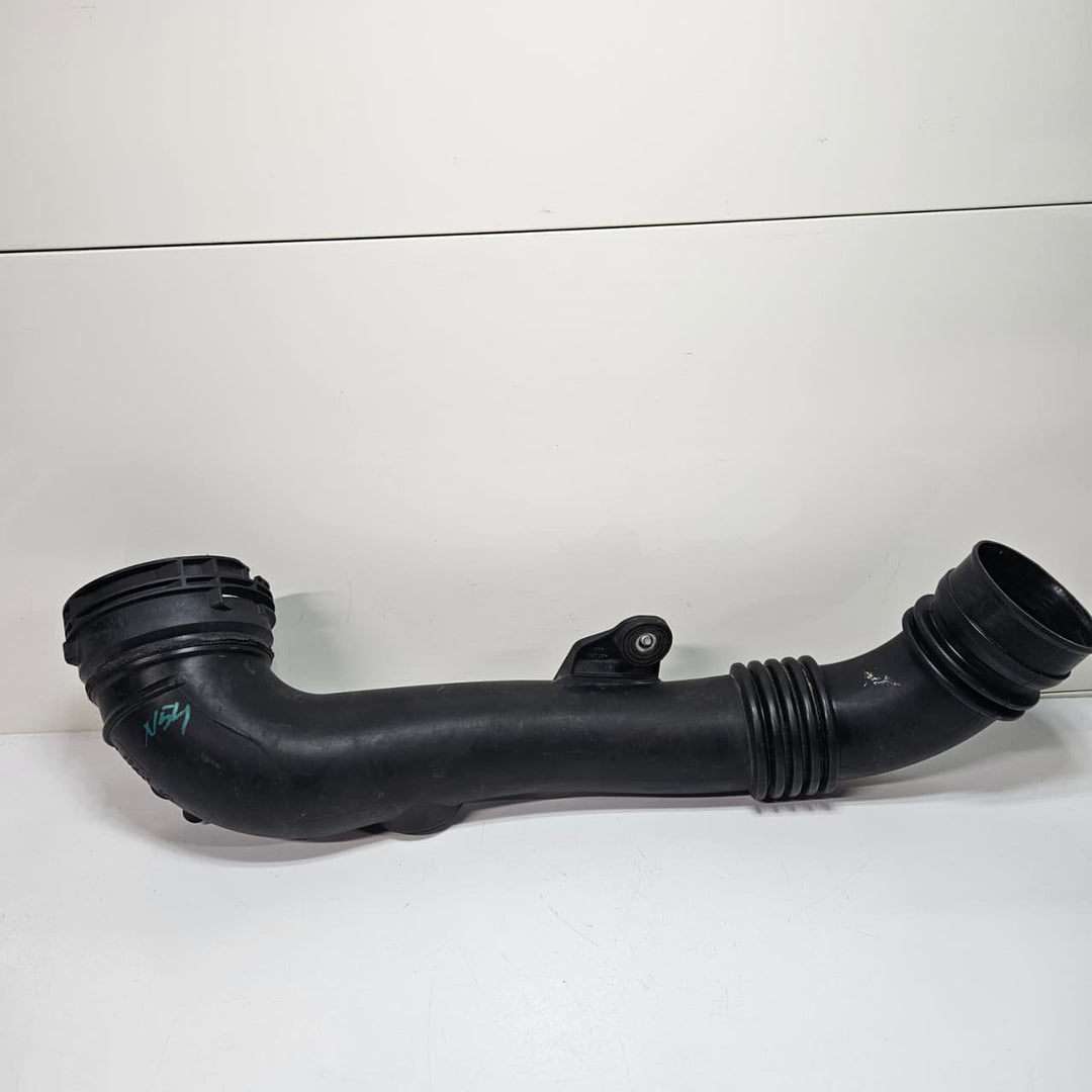 BMW 1 3 Series E82 E88 135i 335i N55 Engine Air Intake Hose 7599294