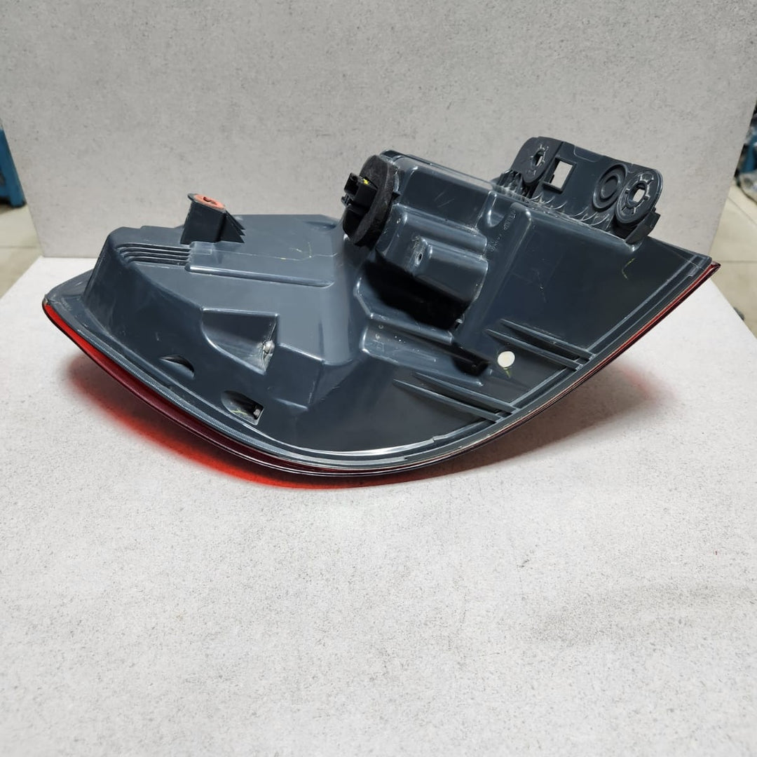 2017-2019 BMW X3 Outer Tail Light 7408738 X3 G01