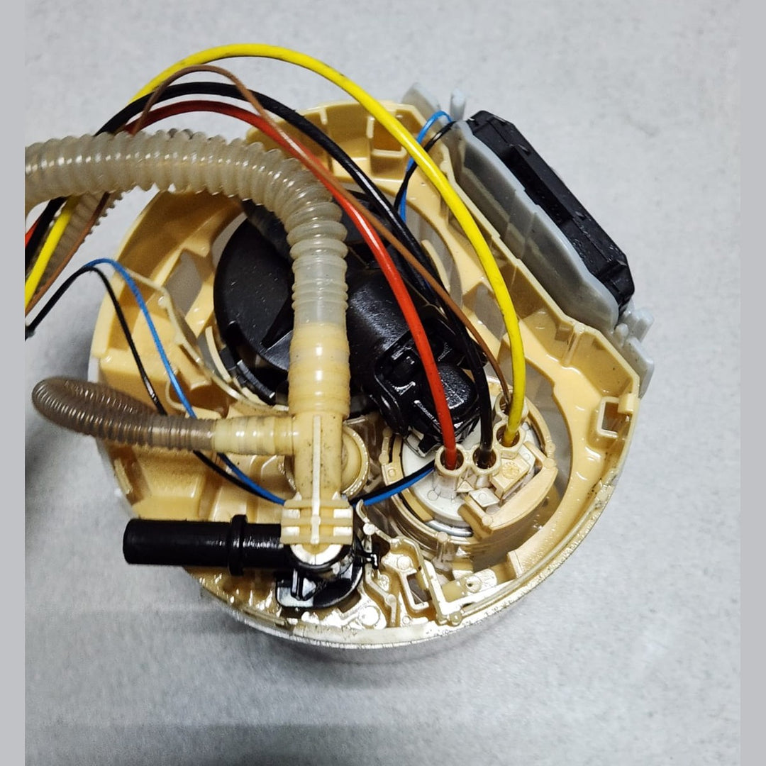 BMW Fuel Pump DIESEL 7476107 5 Series G30 6 Series G32 and 8 Series G14