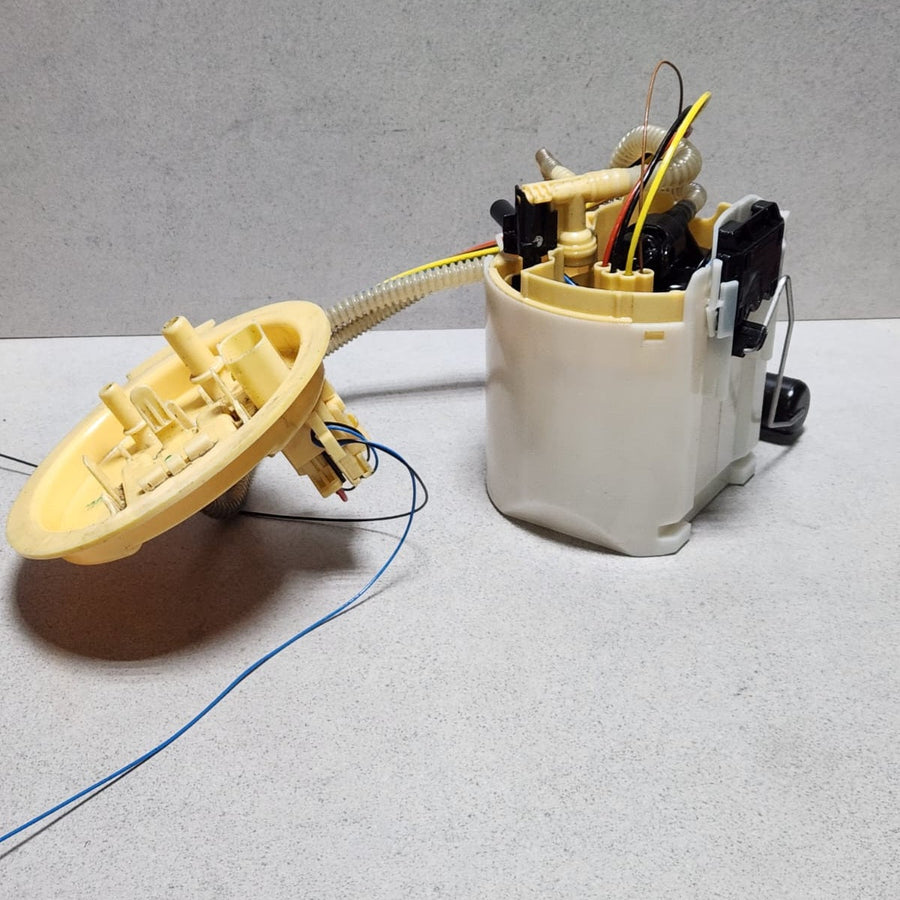 BMW Fuel Pump DIESEL 7476107 5 Series G30 6 Series G32 and 8 Series G14
