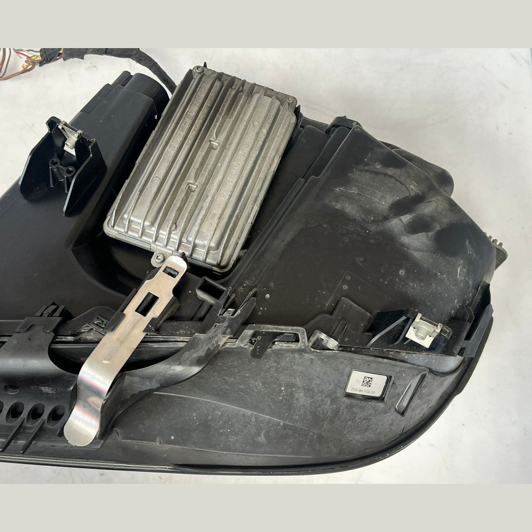 BMW F01 F02 Front Left & Right LED Headlight Set (7348497 / 7371356) – OEM