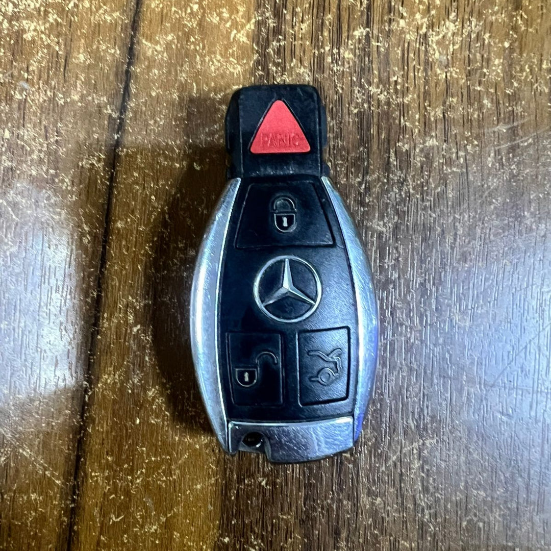 MERCEDES BENZ Factory OEM KEY FOB 3 BUTTON Keyless Entry Remote GENUINE