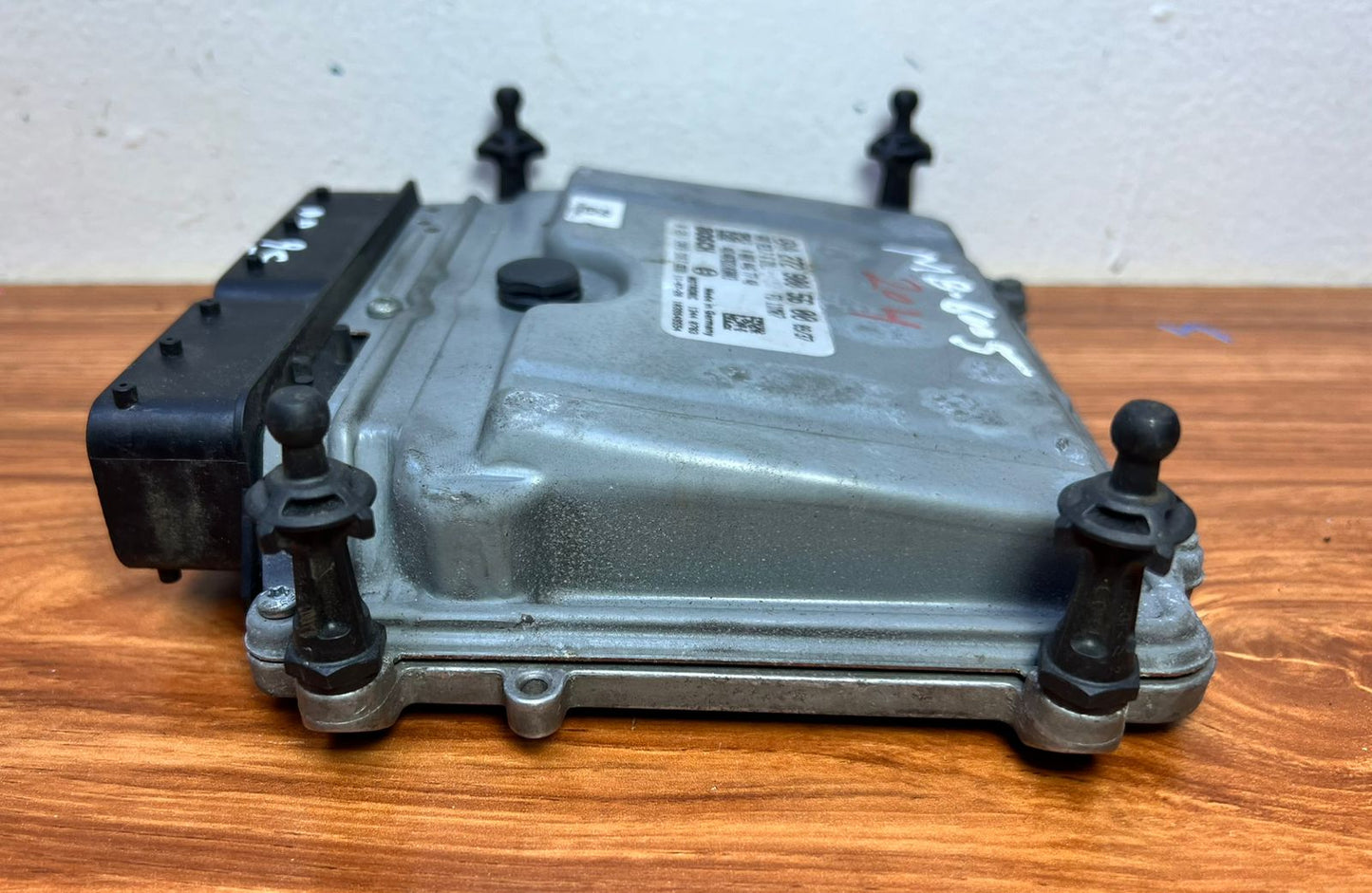 08-10 Mercedes W204 C-Class Engine Control Module Unit ECM ECU A272 9005600 OEM