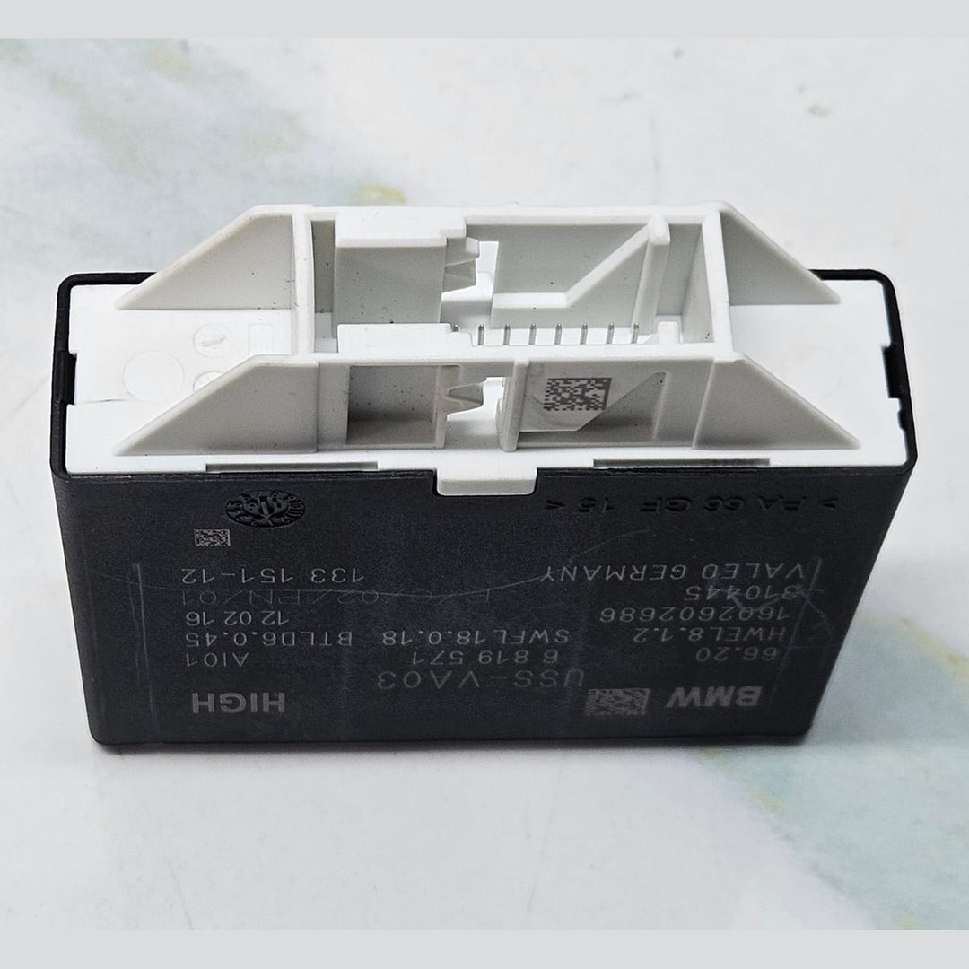 BMW 7 Series G11 and G12 Parking Assistant Control Unit 6819571 OEM