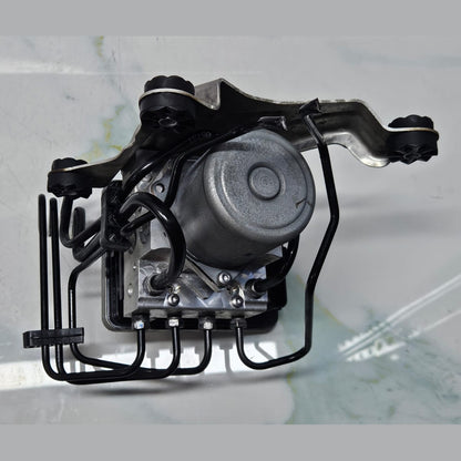 2016-2019 BMW G11 G12 7 Series, G30 5 Series, G01 X3 Abs Pump Module 6880538 OEM