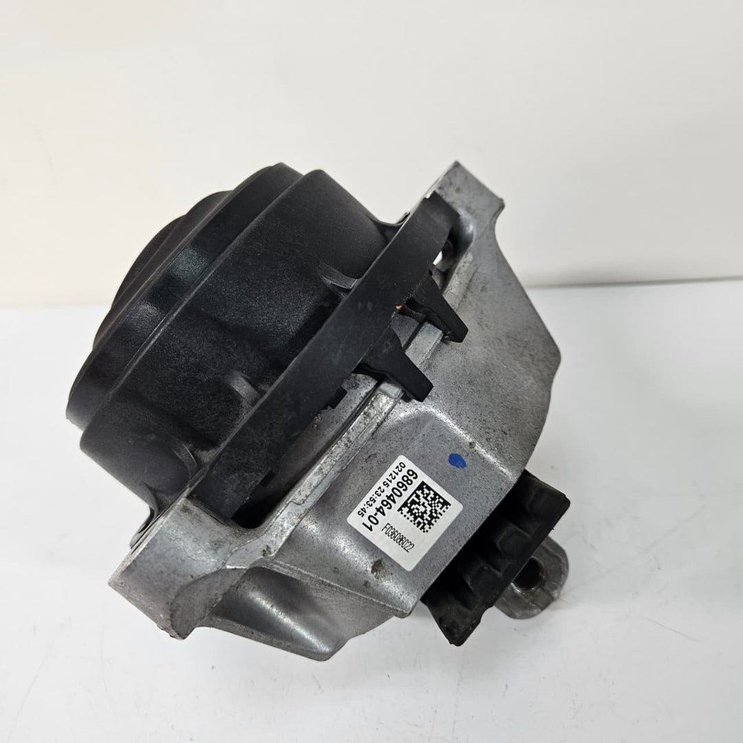 OEM BMW 5 6 7 Series G30 G38 G11 G12 G15 Engine Mount Right 6860464