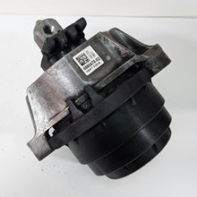 BMW 5 Series G30 G31 G38 530d Engine Mount Bracket Right 6860478 USED