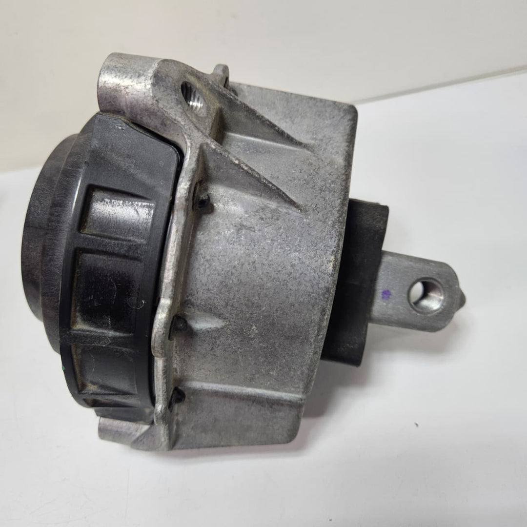 2019-2026 BMW 330i 430i G20 Engine Mount 7581617 USED