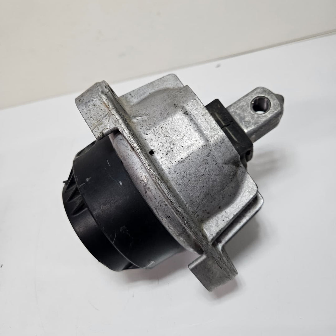 2008-2015 BMW 5 7 Series F07 F10 F01 F02 F03 F04 Engine Mount 6775906