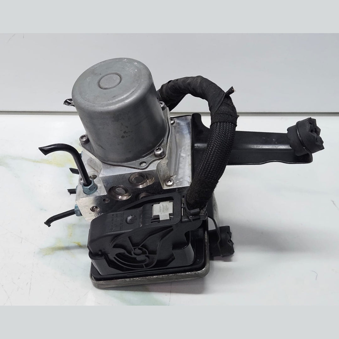 2016-2020 BMW G30, G32, G11, G12, G01 X3 Abs Dsc Pump Control Module 6876246 OEM USED