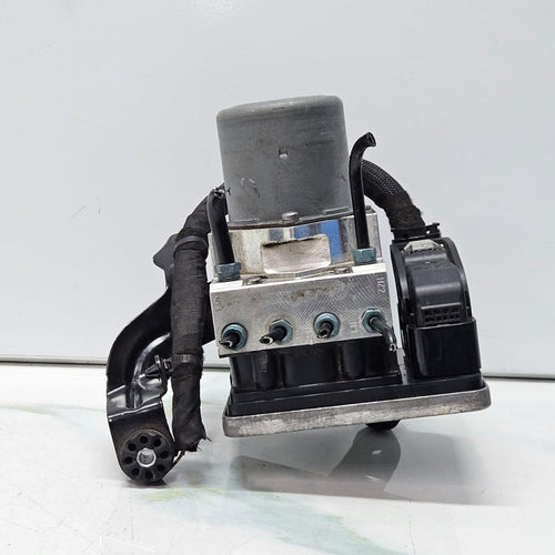 2016-2020 BMW G30, G32, G11, G12, G01 X3 Abs Dsc Pump Control Module 6876246 OEM USED