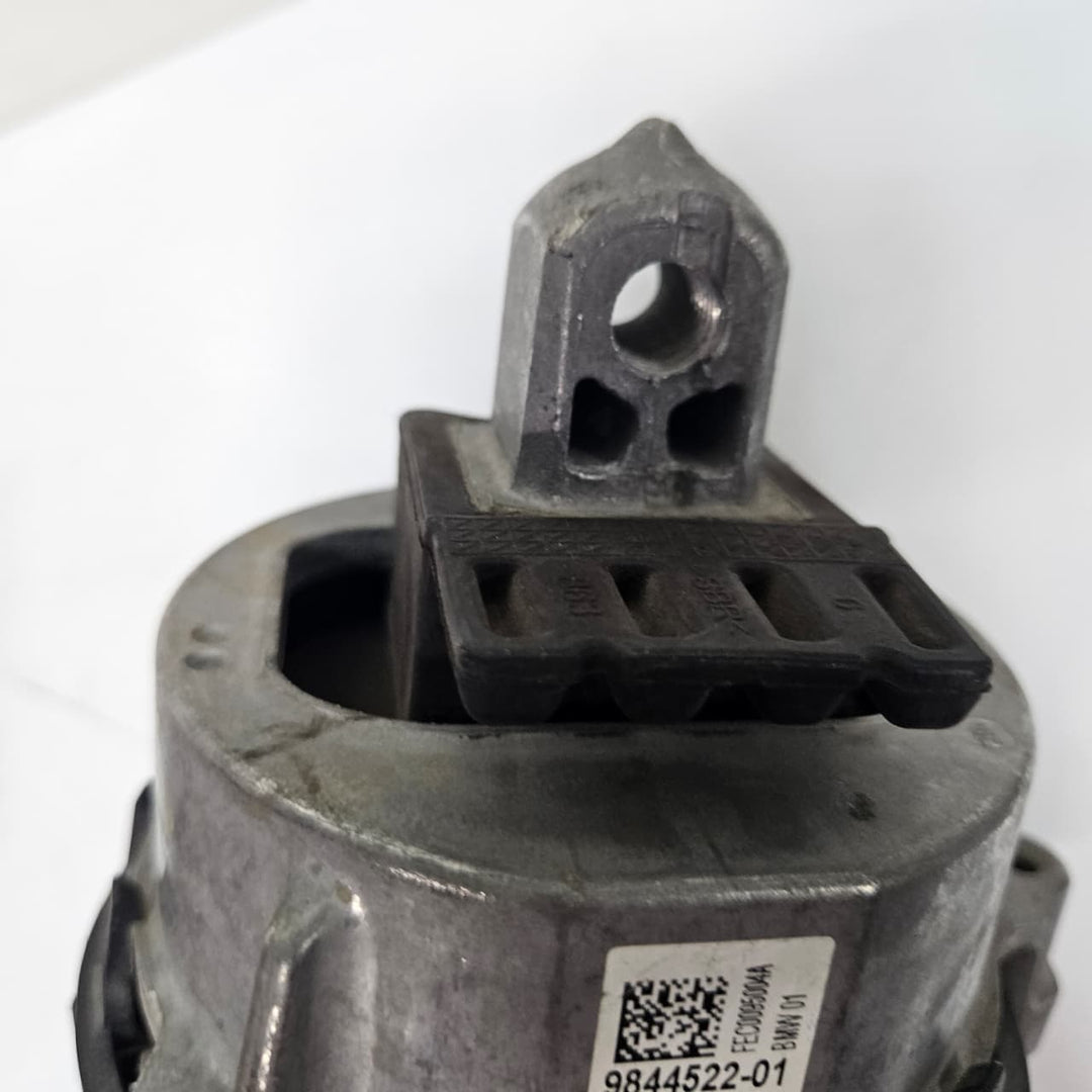 2019-2022 BMW X5 G05 Engine Mount Right 9844522 USED