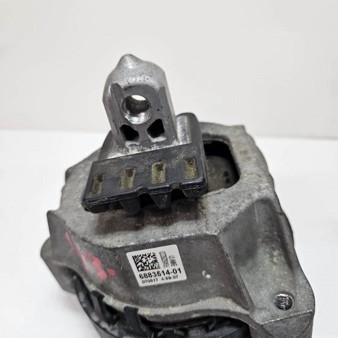 BMW 5 Series G30 Right Side Engine Mount 6883514 2016-2022