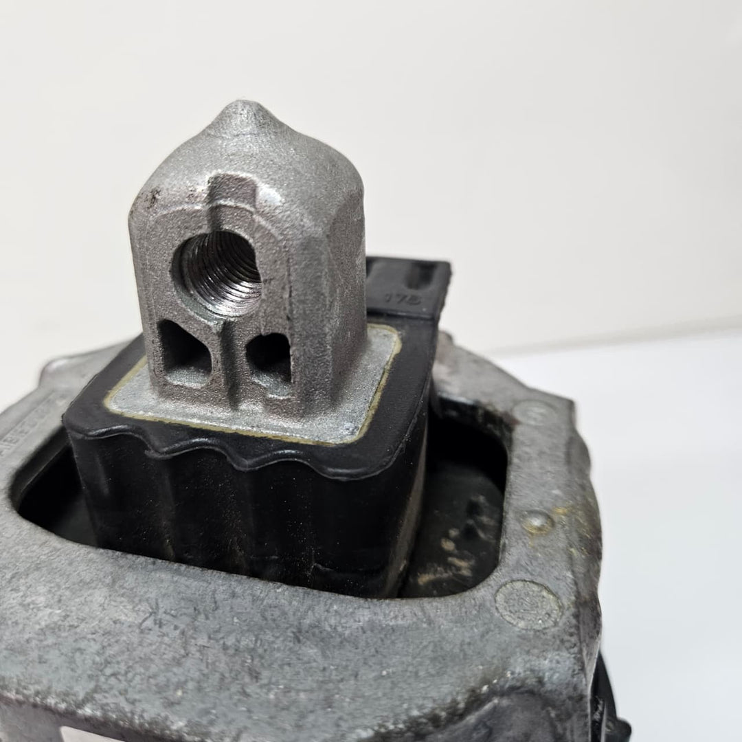 2018-2023 BMW G20 G21 X3 G01 X4 G02 Engine Mount Left 6860471 USED