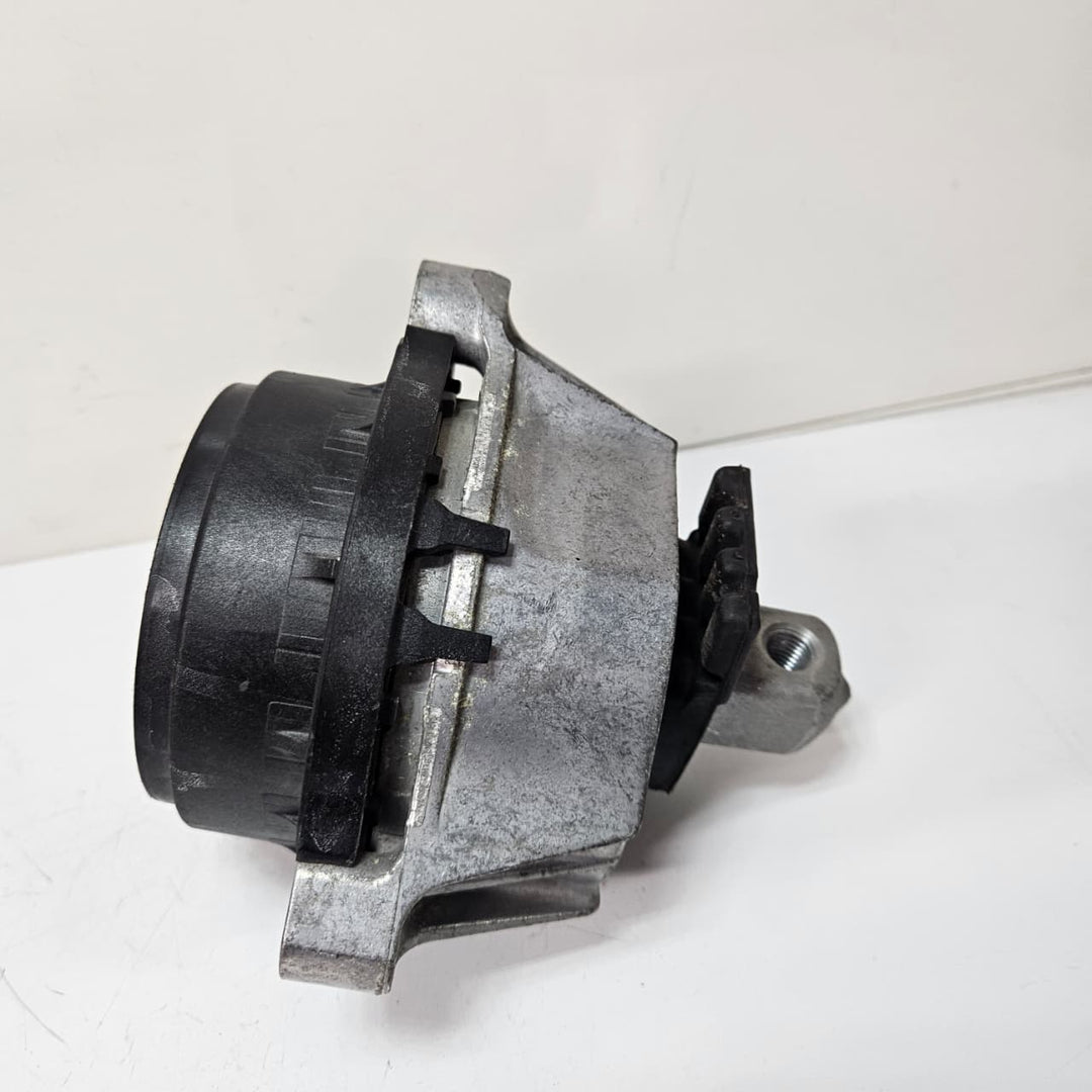 2018-2023 BMW G20 G21 X3 G01 X4 G02 Engine Mount Left 6860471 USED