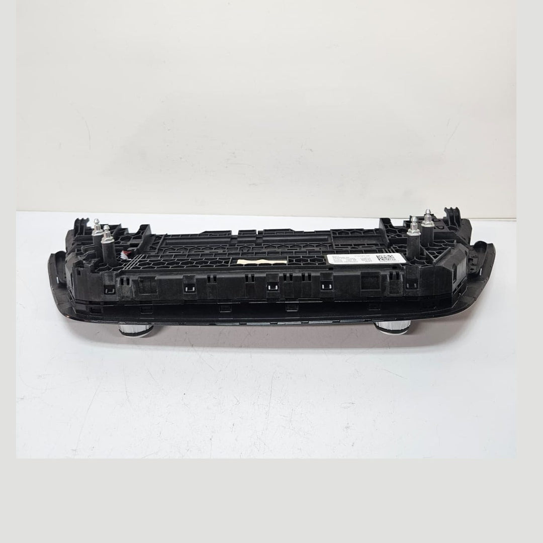 2018-2019 BMW 5 Series G30 G31 G38 530e Climate Control Panel 6834435
