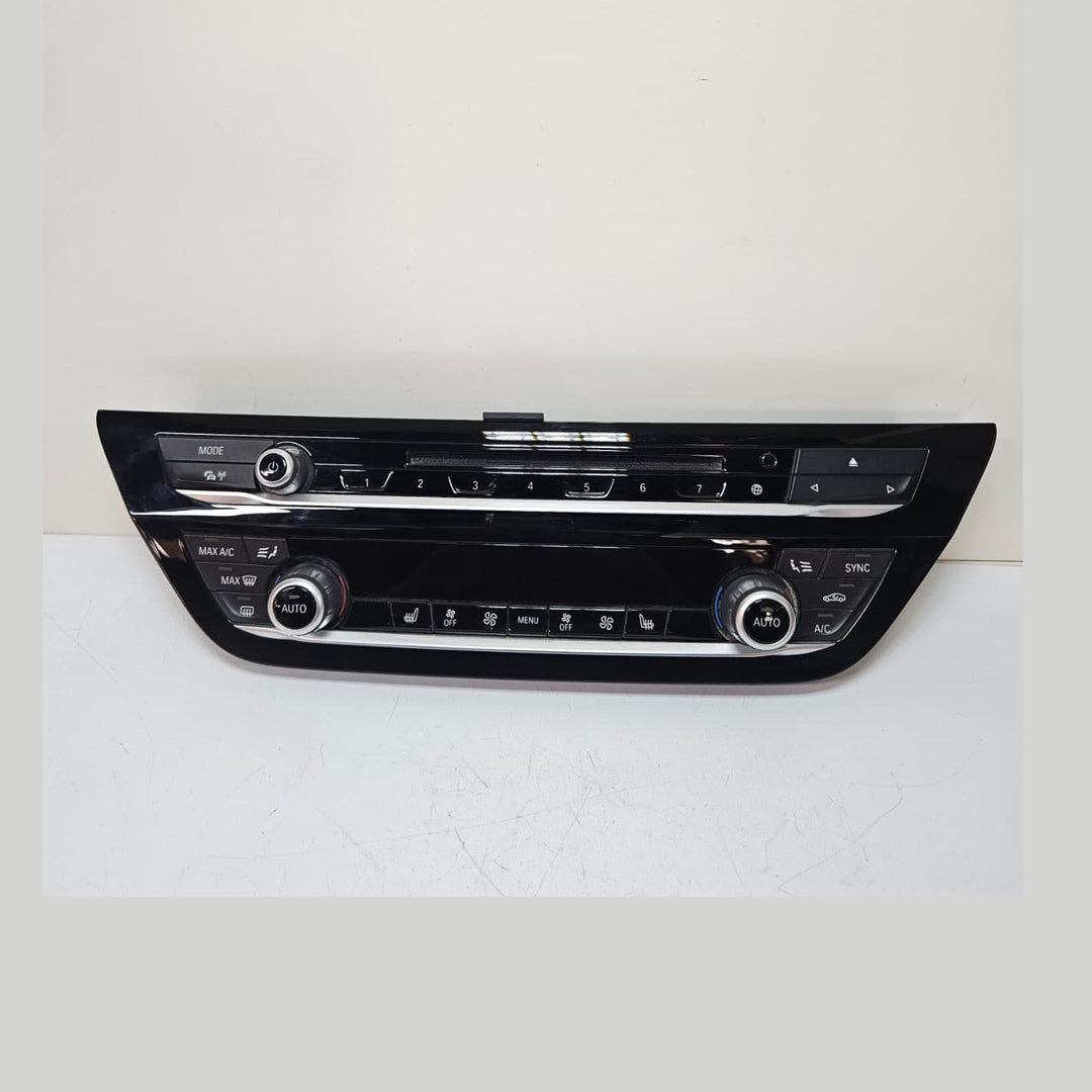 2018-2019 BMW 5 Series G30 G31 G38 530e Climate Control Panel 6834435