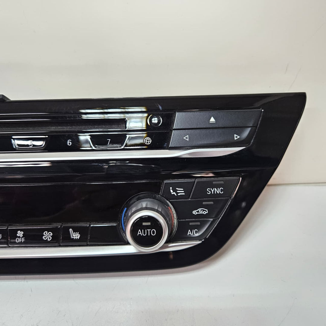 2018-2019 BMW 5 Series G30 G31 G38 530e Climate Control Panel 6834435