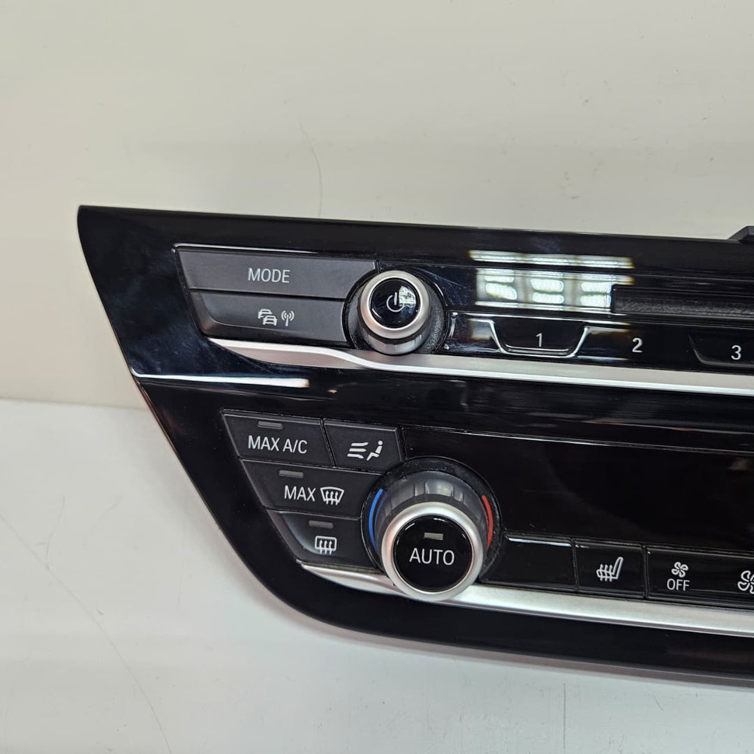 2018-2019 BMW 5 Series G30 G31 G38 530e Climate Control Panel 6834435