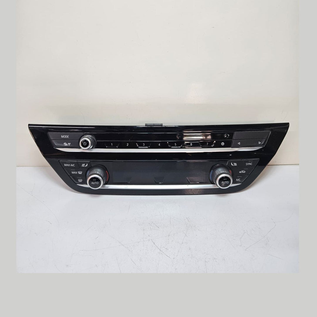 2017-2020 BMW 5 Series G30 G31 530i Air Conditioning Control Panel 5A09B19