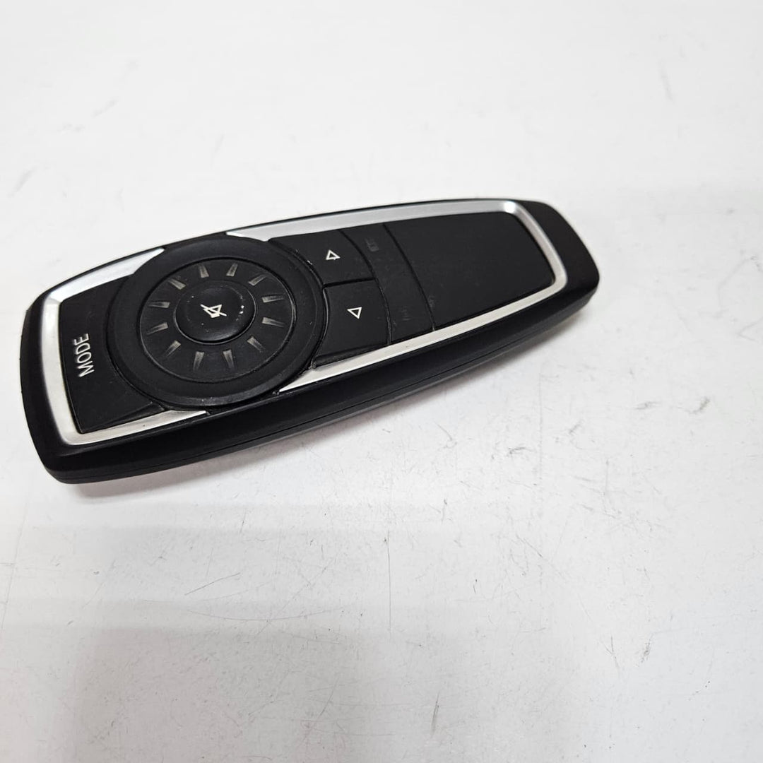2010-2012 7 Series F01 BMW 740i Av-Link Audio Navigation Remote Control 9214746