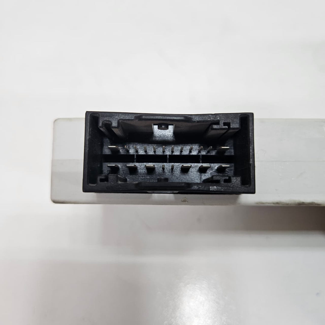 2006-2010 BMW 5 Series E60 E61 530i Power Control Module 9138969