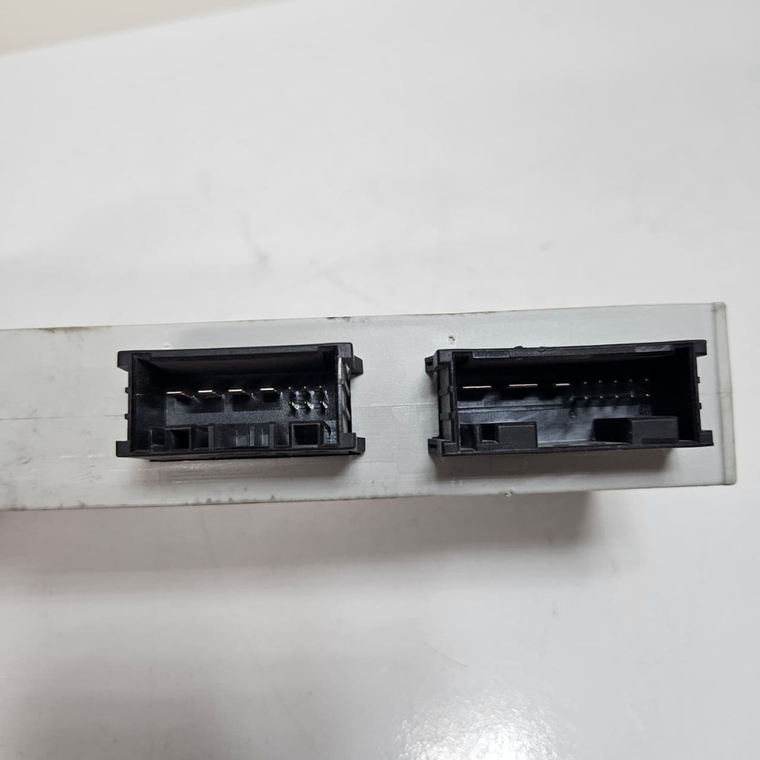 OEM BMW 5 Series F11 Tailgate Control Unit 7304902