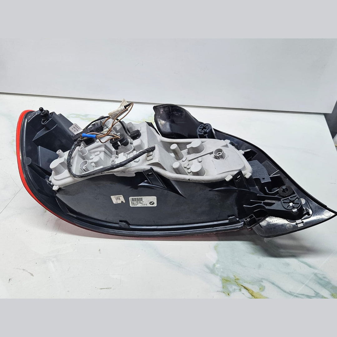 BMW 2 Series F22, F23, F87 Rear Right Side Light Tail Light Assembly 7295424 OEM USED