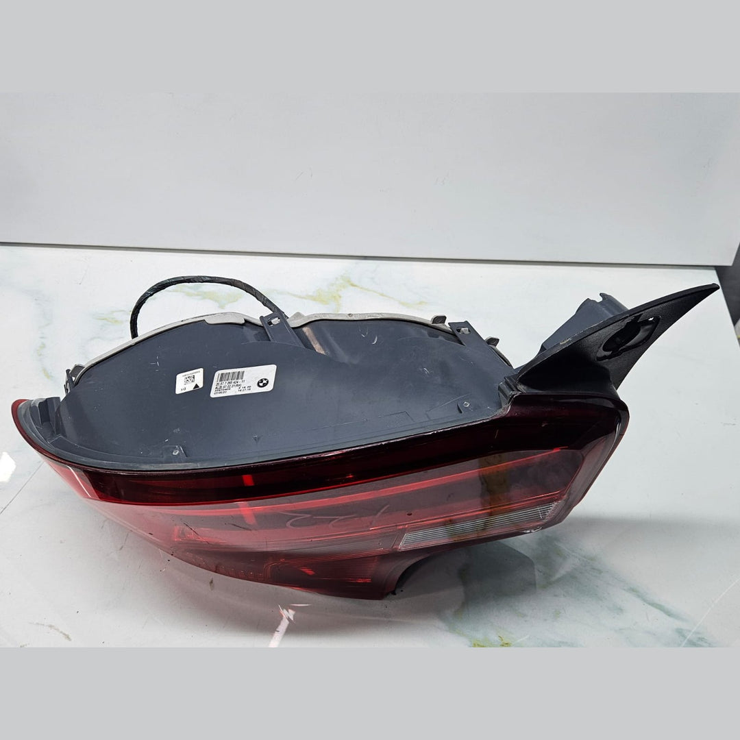 BMW 2 Series F22, F23, F87 Rear Right Side Light Tail Light Assembly 7295424 OEM USED