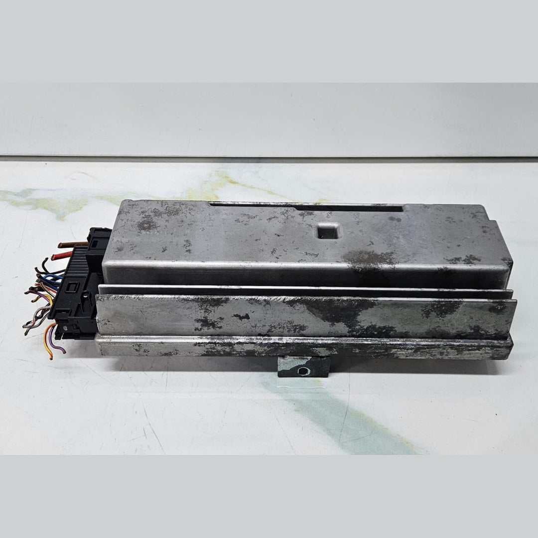2009-15 BMW F01 F02 740i 750i models Top HIFI Audio Amplifier 9283656 OEM