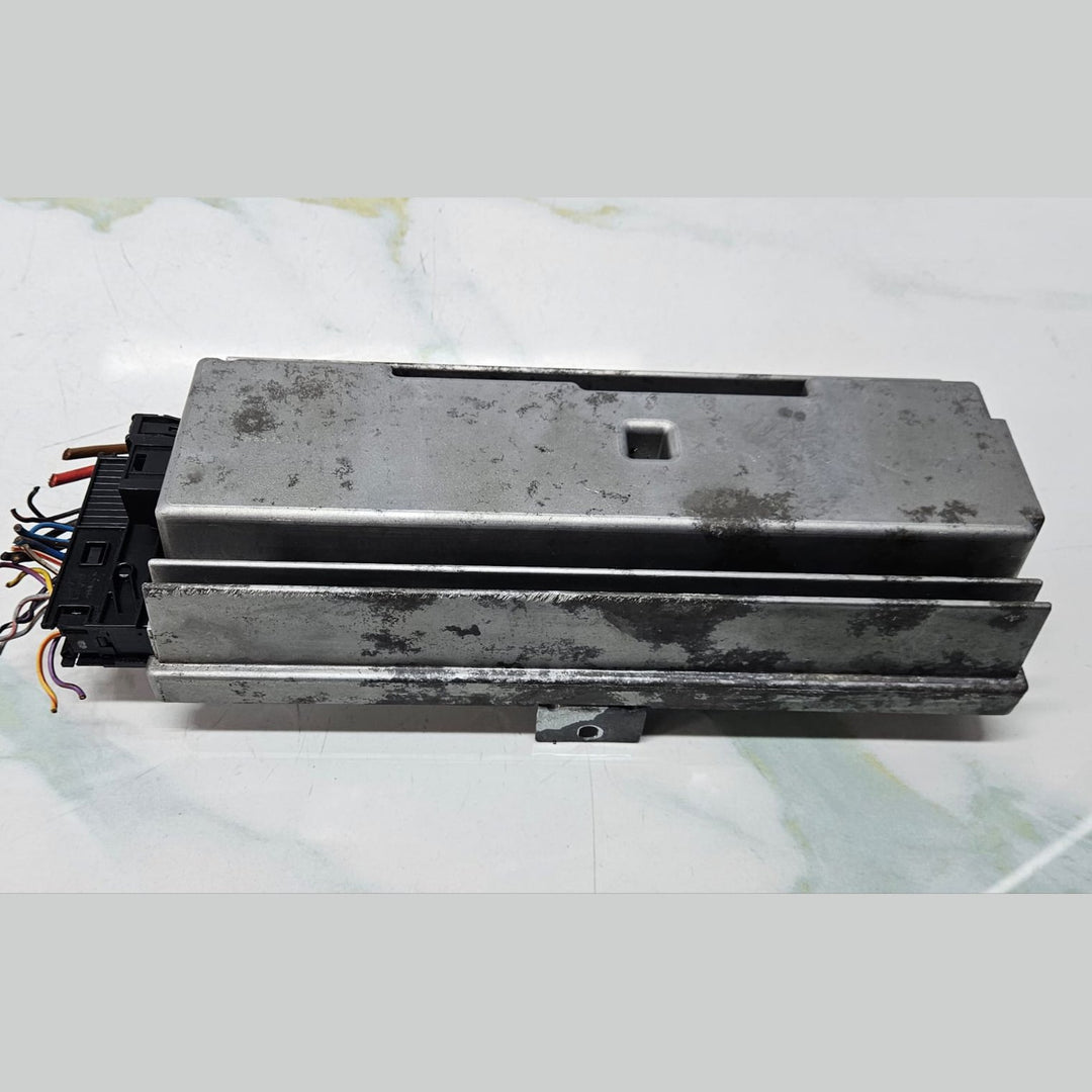 2009-15 BMW F01 F02 740i 750i models Top HIFI Audio Amplifier 9283656 OEM
