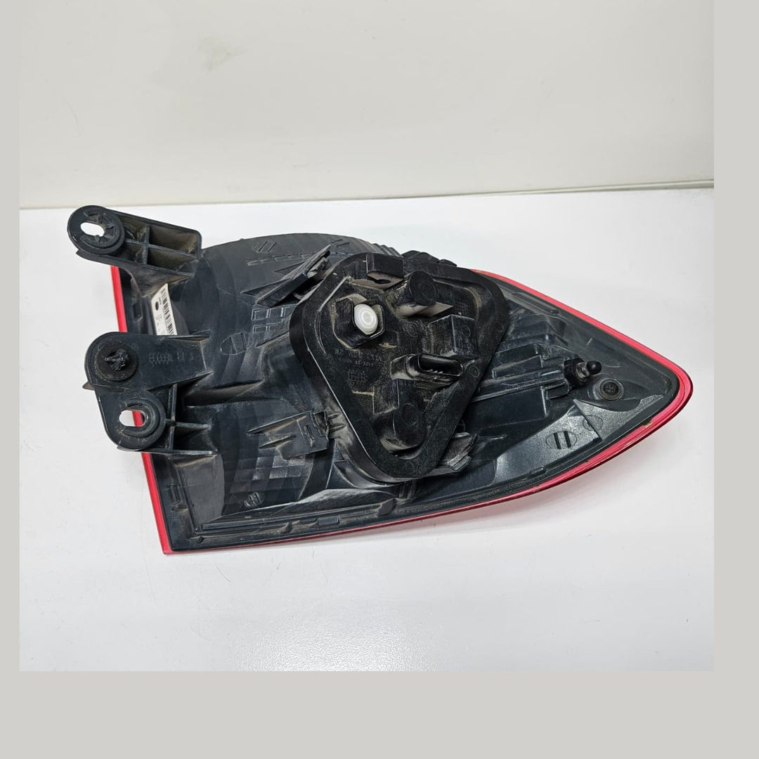 2012-2015 BMW F30 328i 335i Tail Light Assembly Right Side 7259896