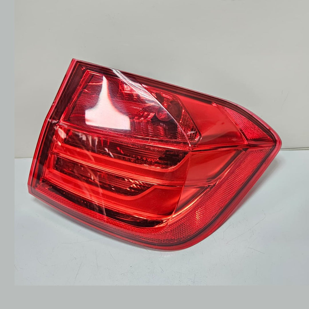 2012-2015 BMW F30 328i 335i Tail Light Assembly Right Side 7259896