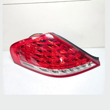 2006-2010 BMW E63 E64 M6 Left Tail Light 7177069